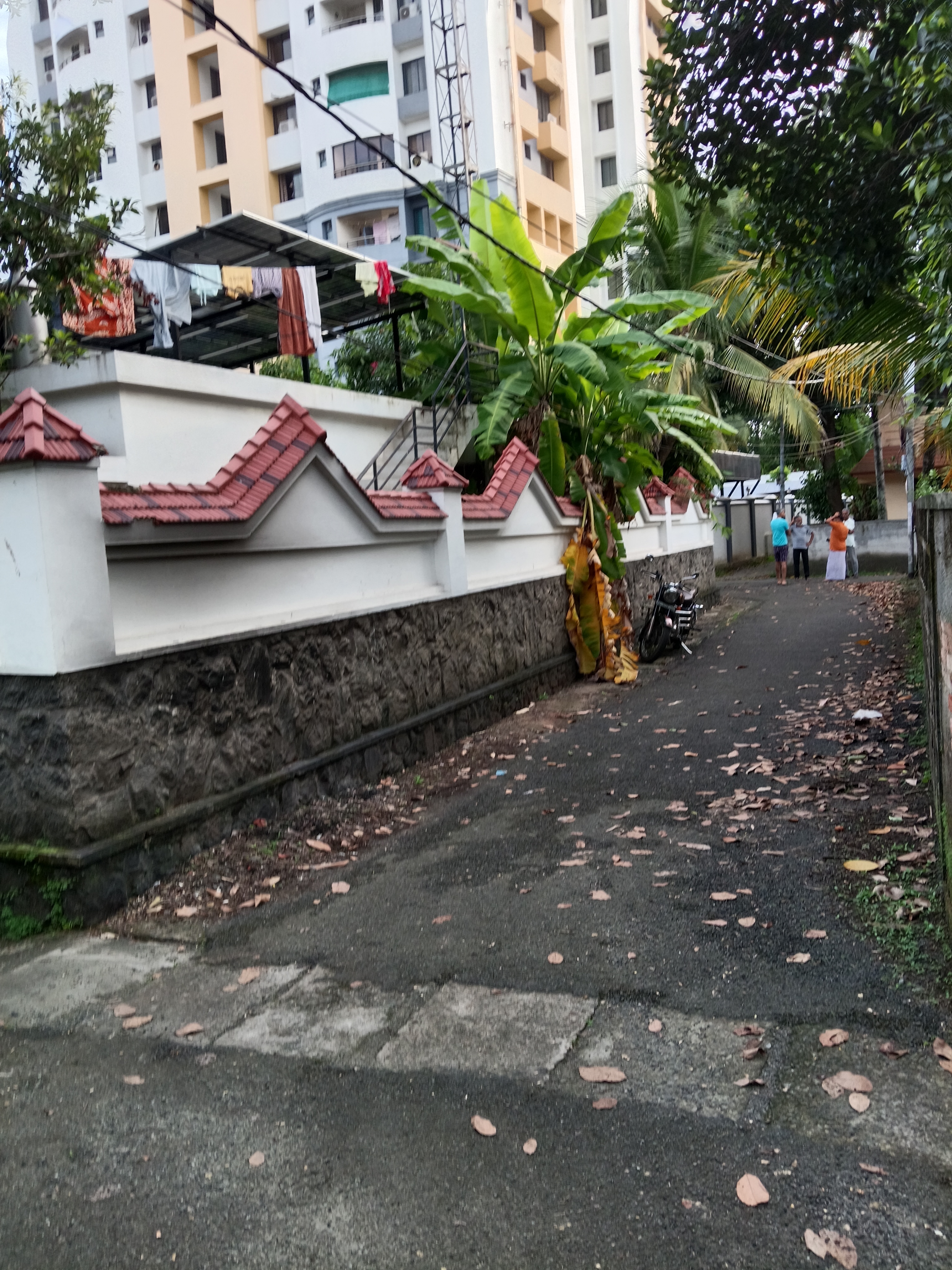 Land for sale chakkaraparambu