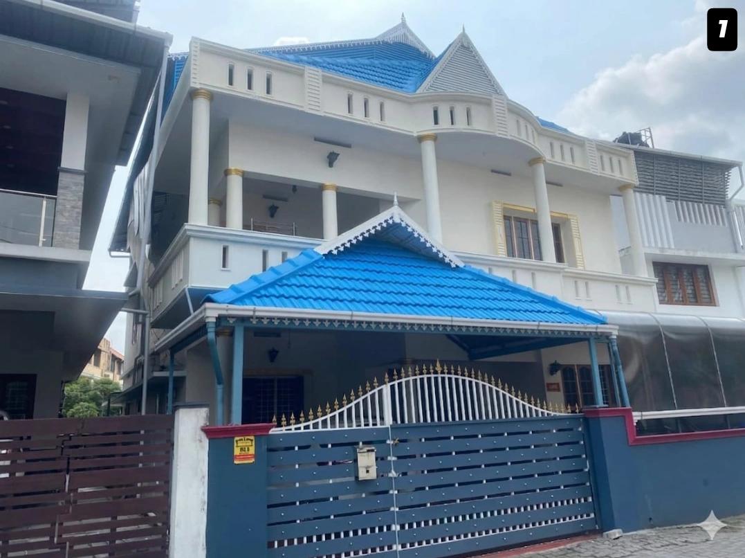 Land with house for sale chembumukku