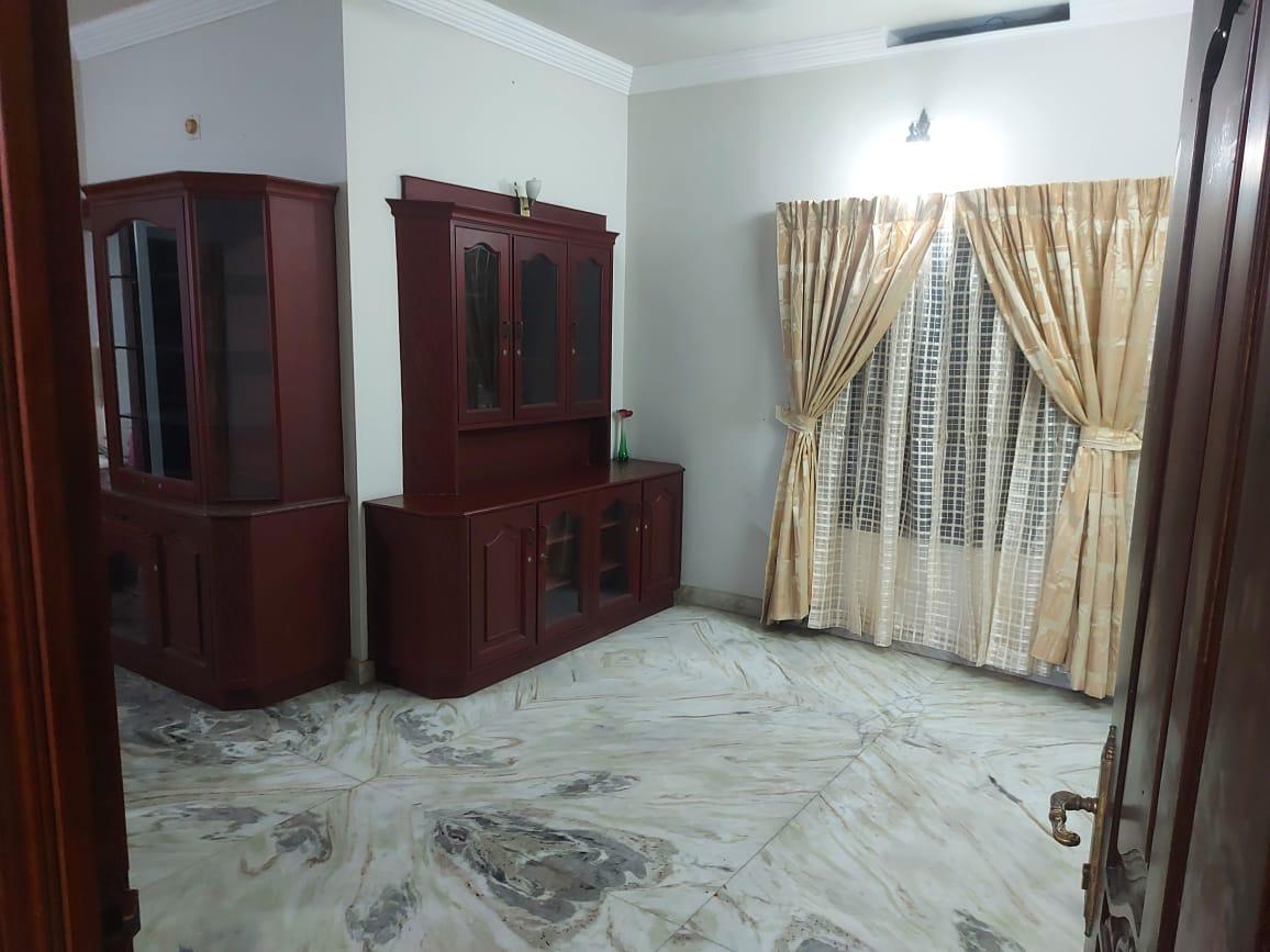 Land and house for sale vennala