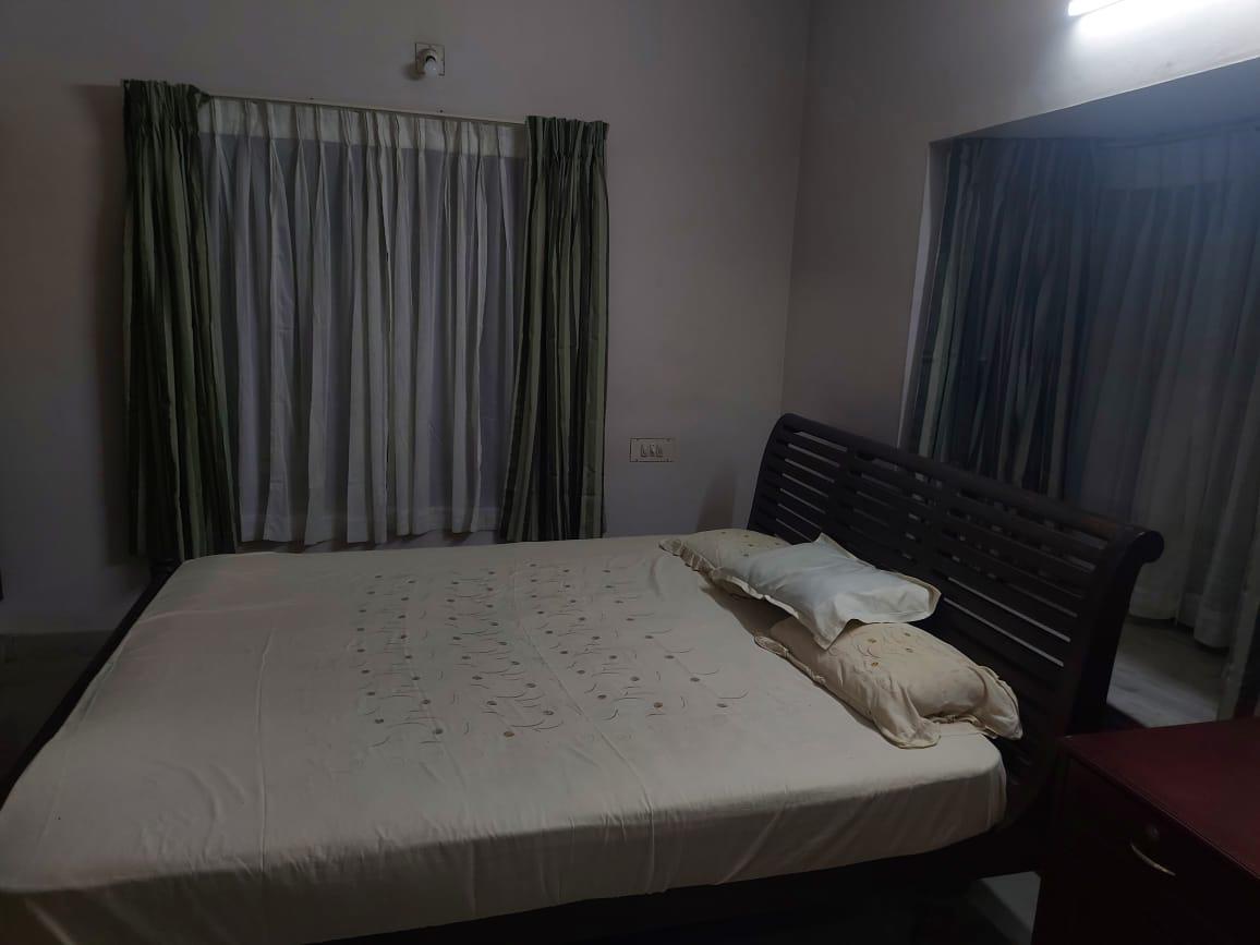 Land and house for sale vennala
