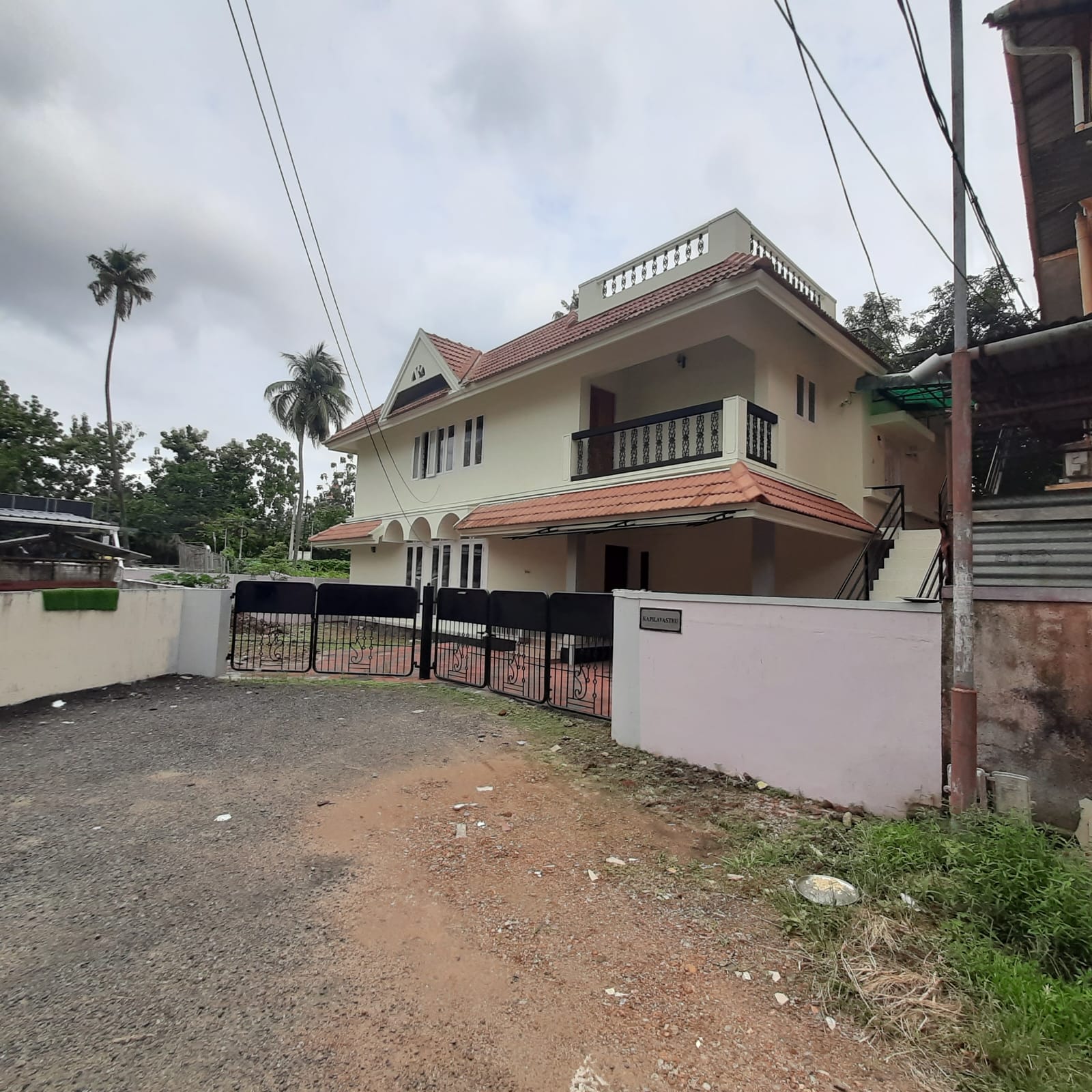 House for sale kaloor