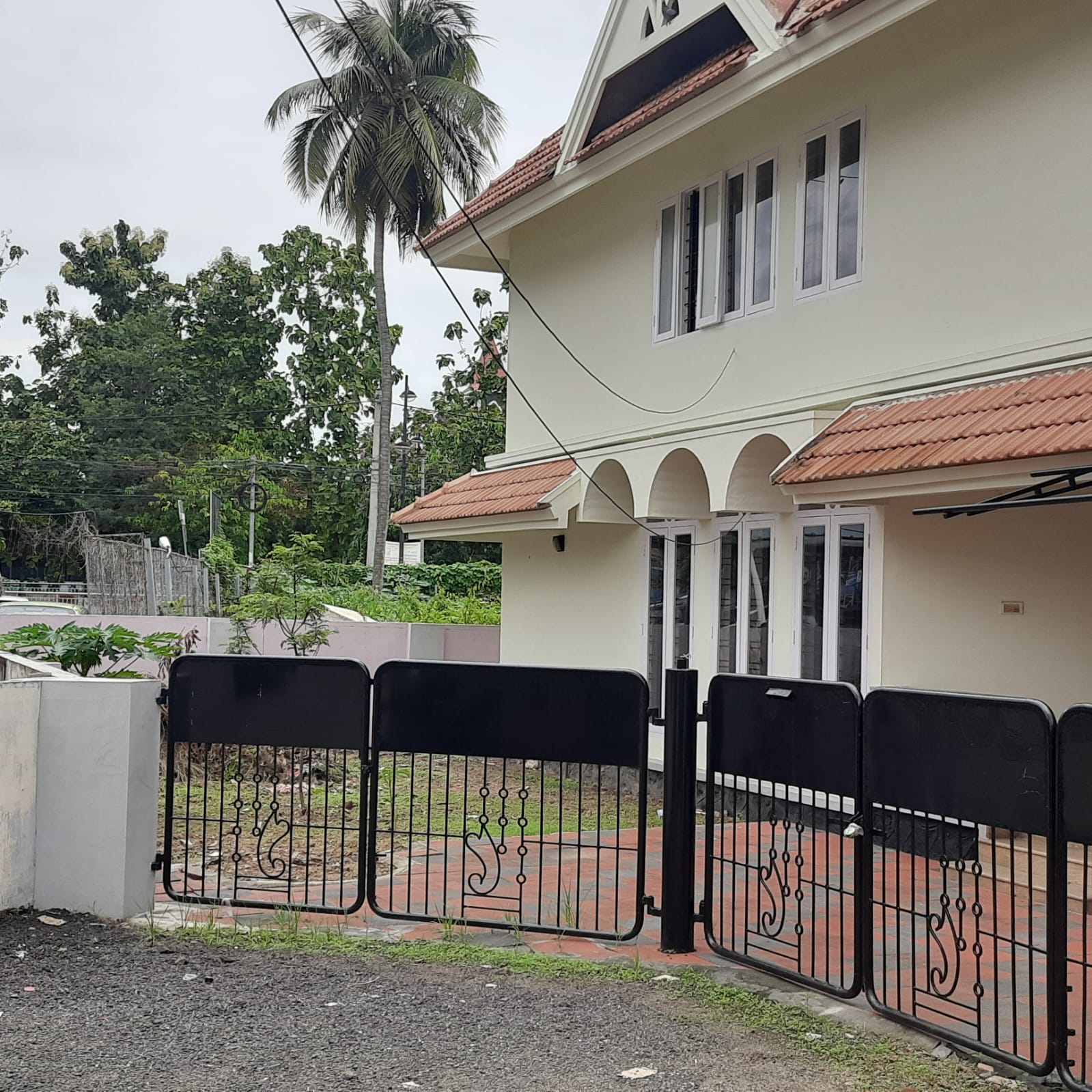 House for sale kaloor