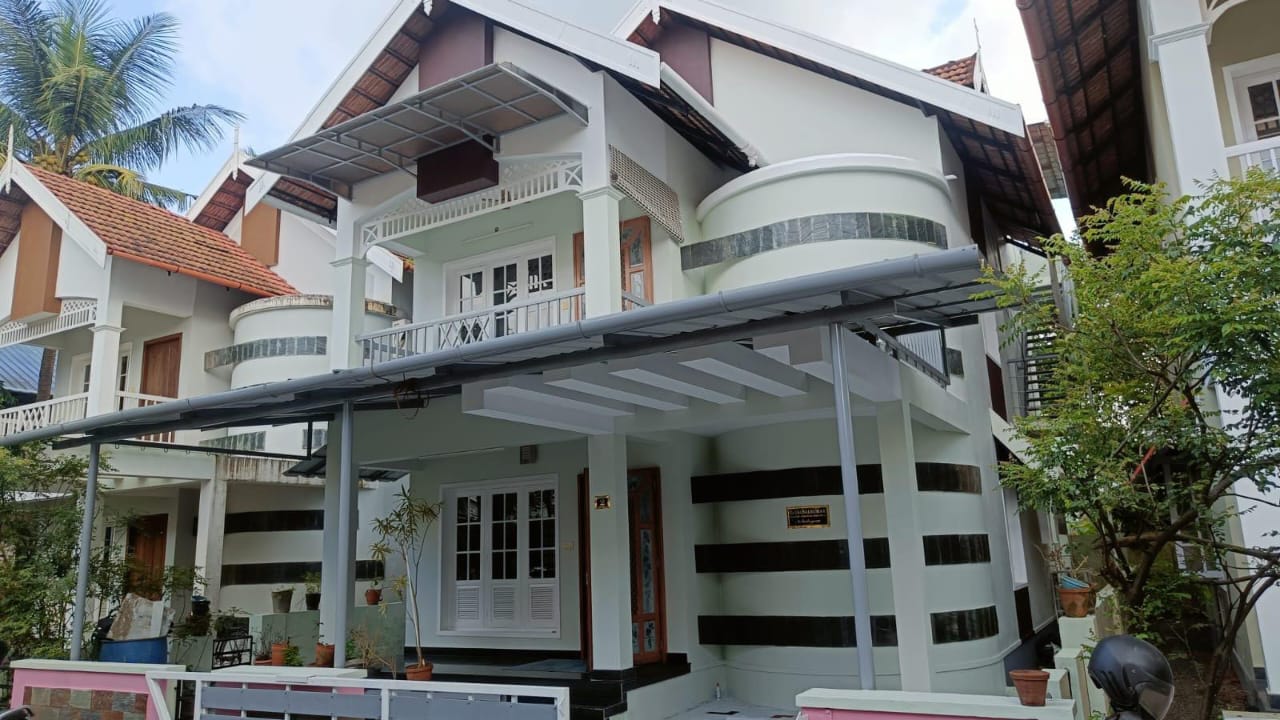 Villa for sale at manjummel