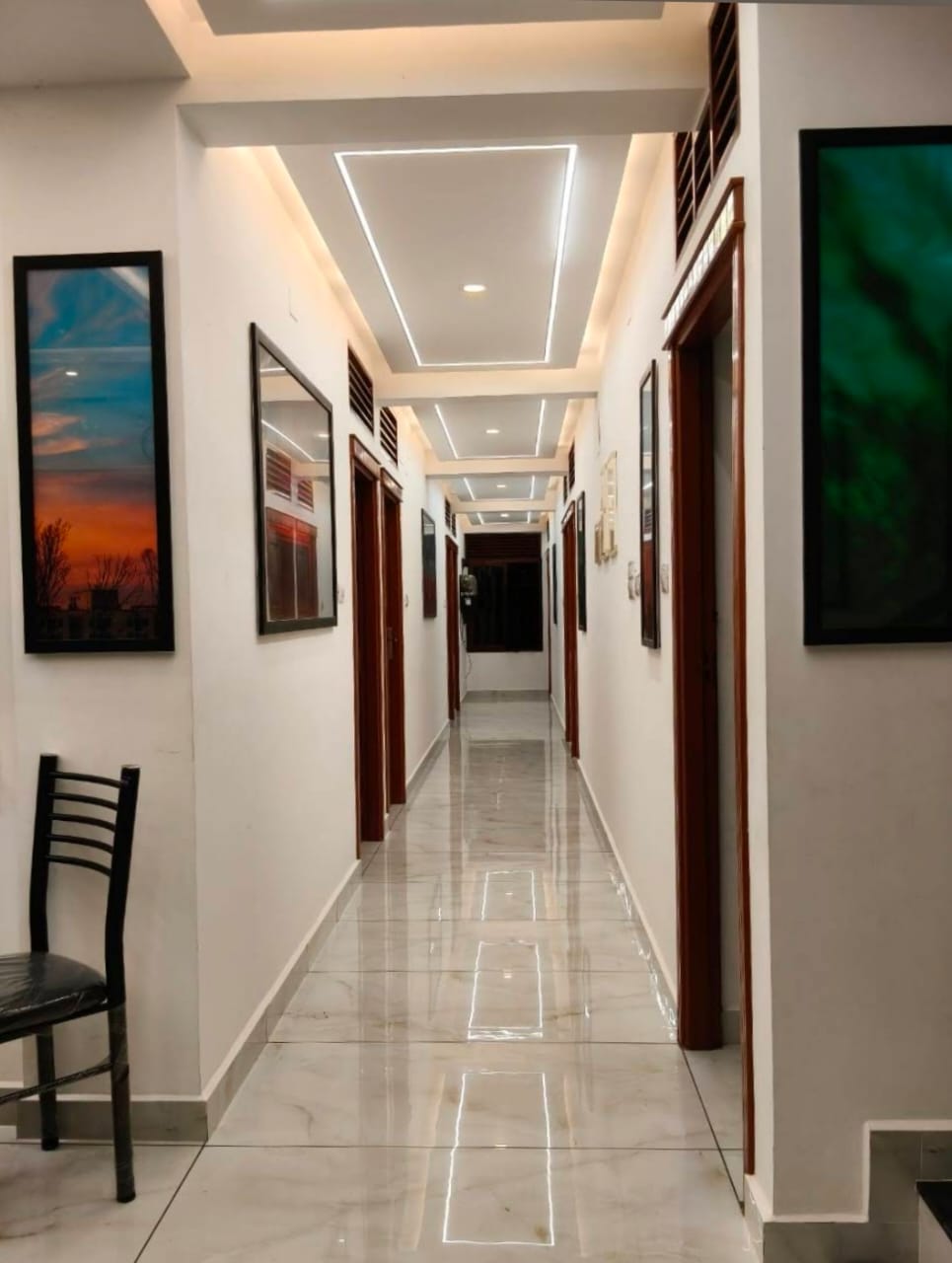Hostel building  for sale near Info park