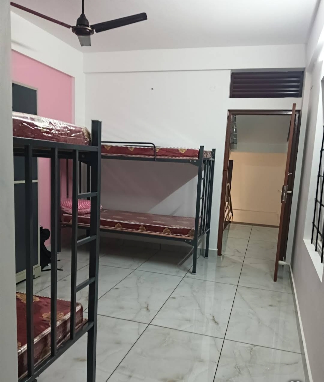 Hostel building  for sale near Info park