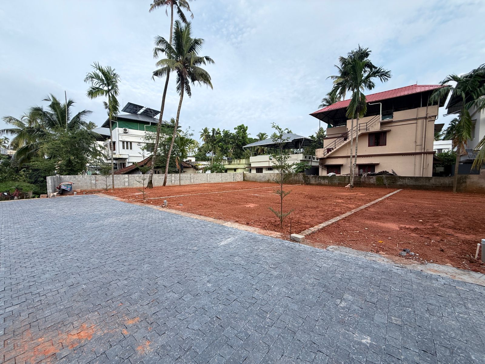 Land for sale maradu