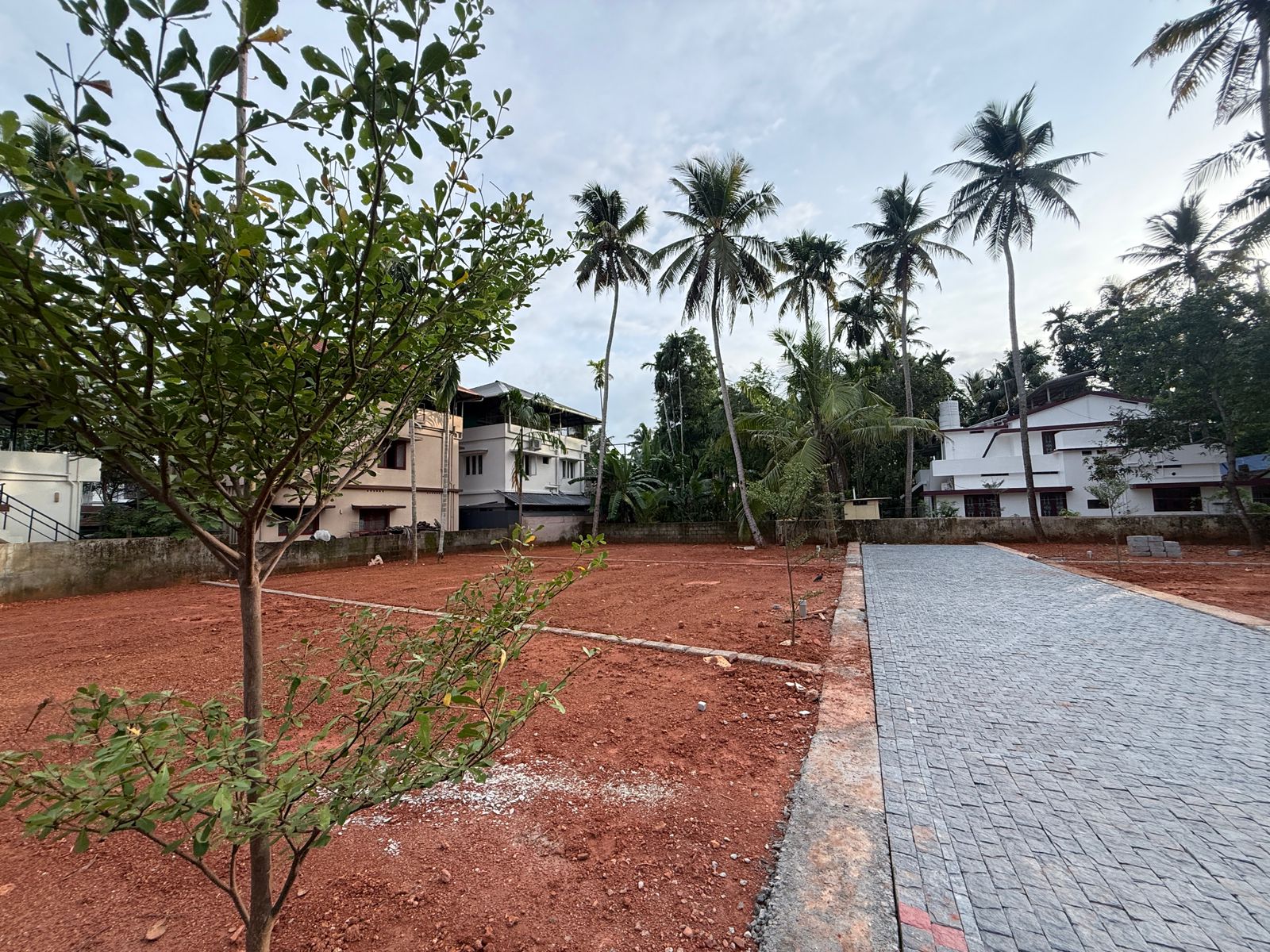 Land for sale maradu