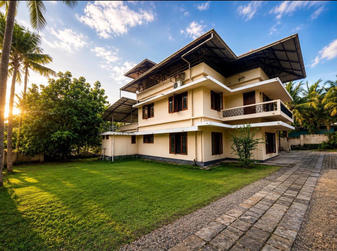 Land with house for sale padamugal kakkanad