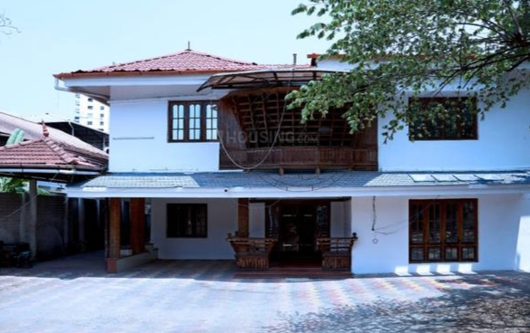 Land with House for sale kaloor