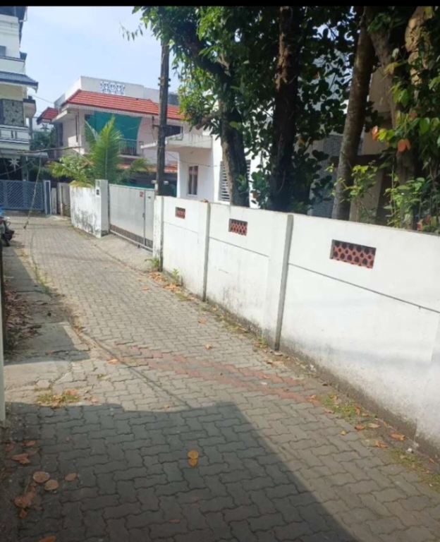 Land for sale at Elamakkara