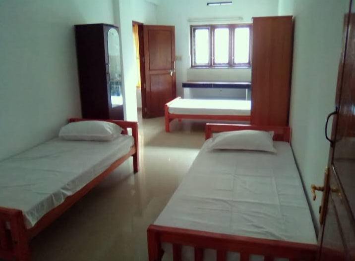 Hostel building  for sale near Info park