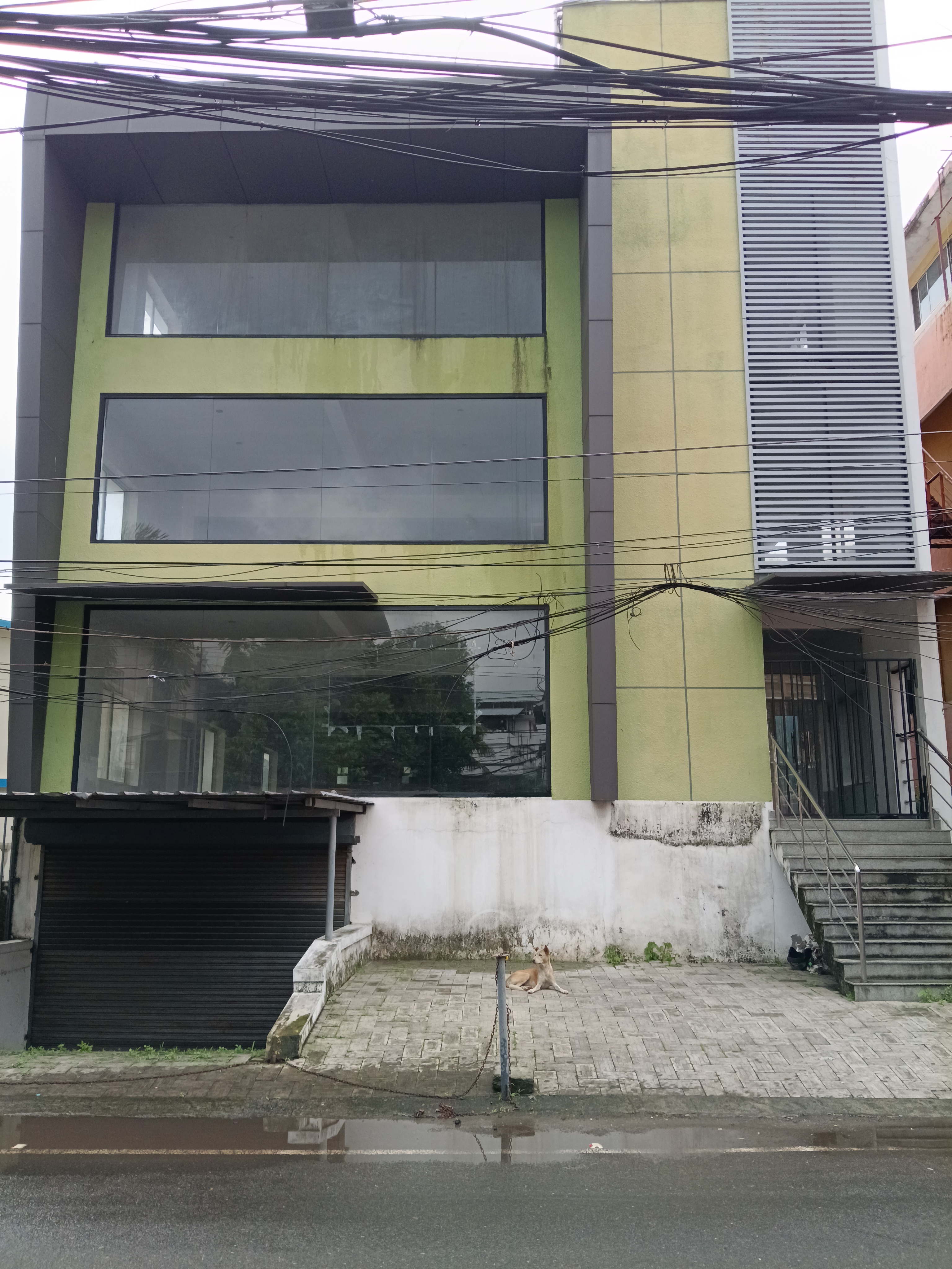 Commercial building for sale kaloor