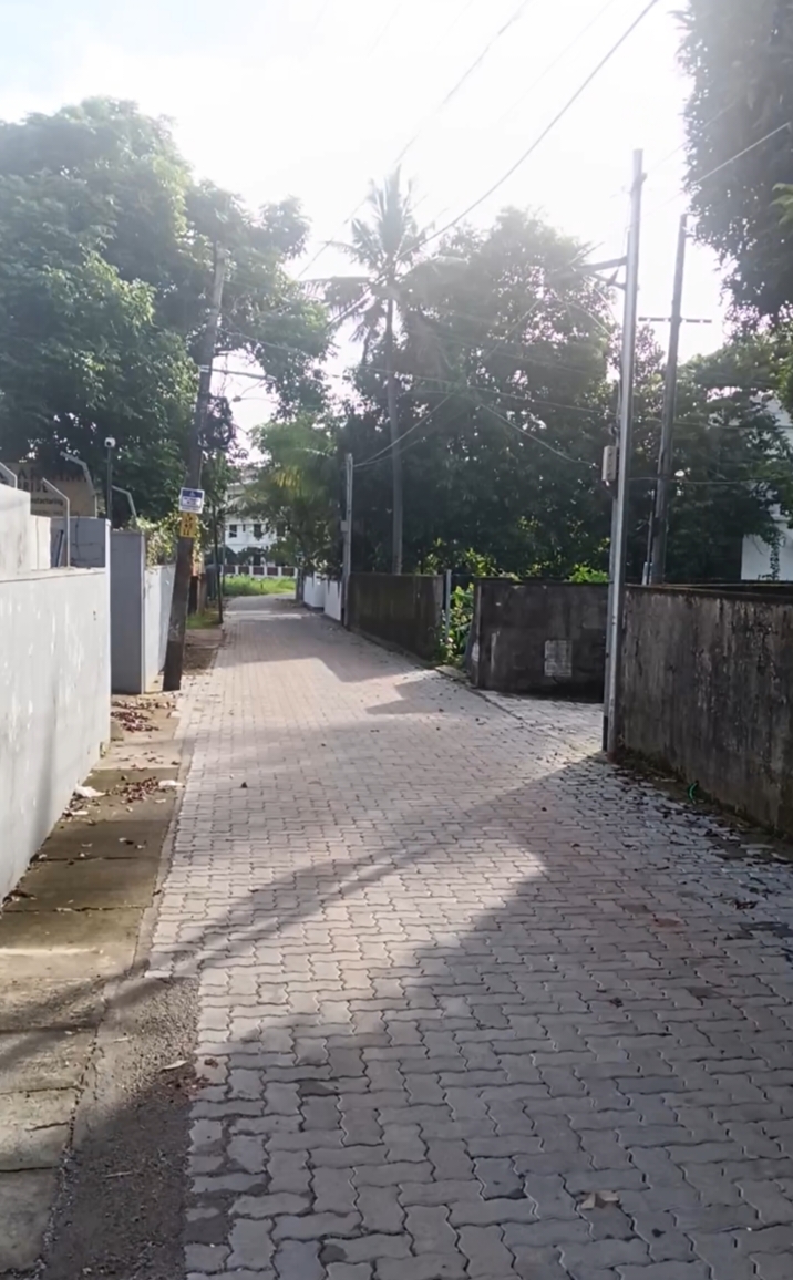 Land for sale kaloor