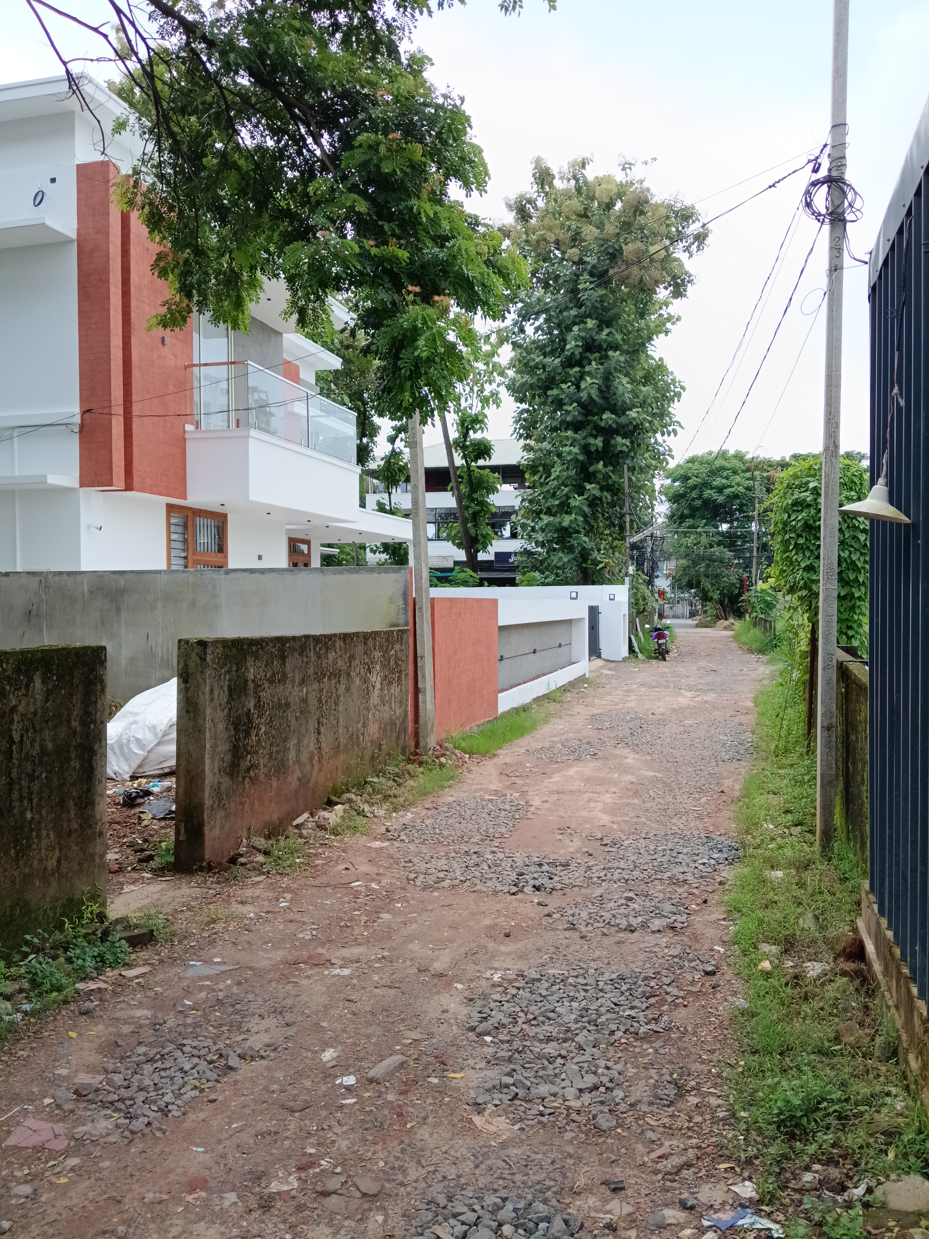 Land for sale kadavanthara
