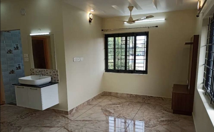 Apartment complex for sale kaloor
