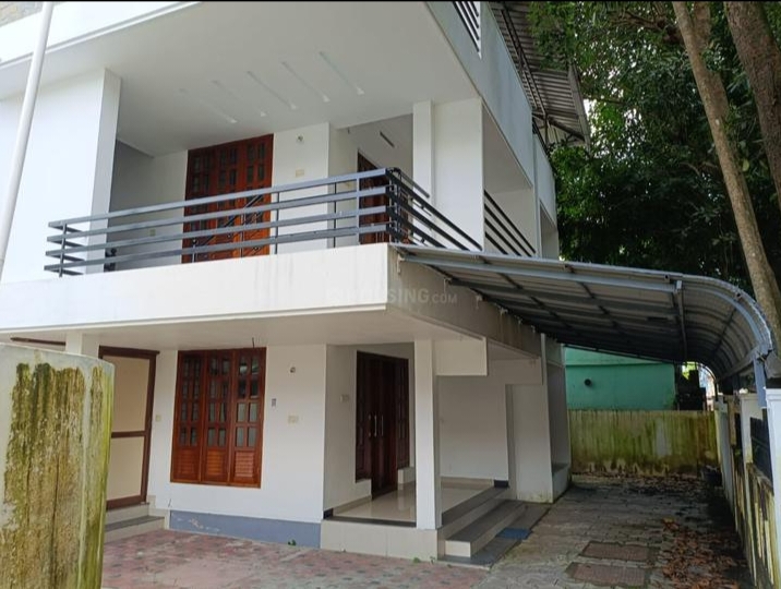 Land with house for sale at Elamakkara
