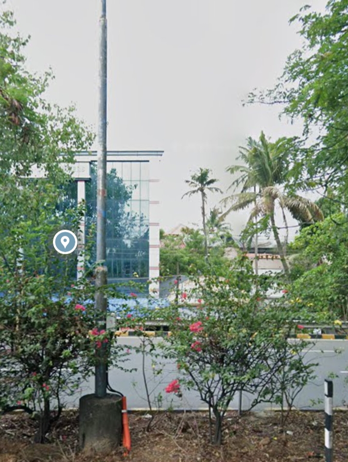 Commercial land vytilla near Decathlon