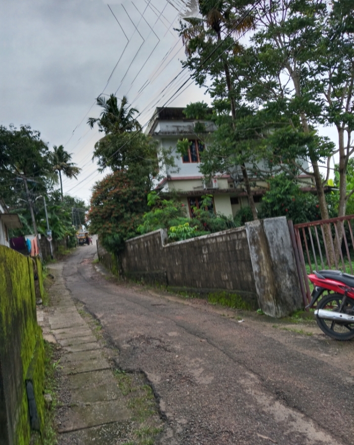 Residential land for sale padamugal U P school near
