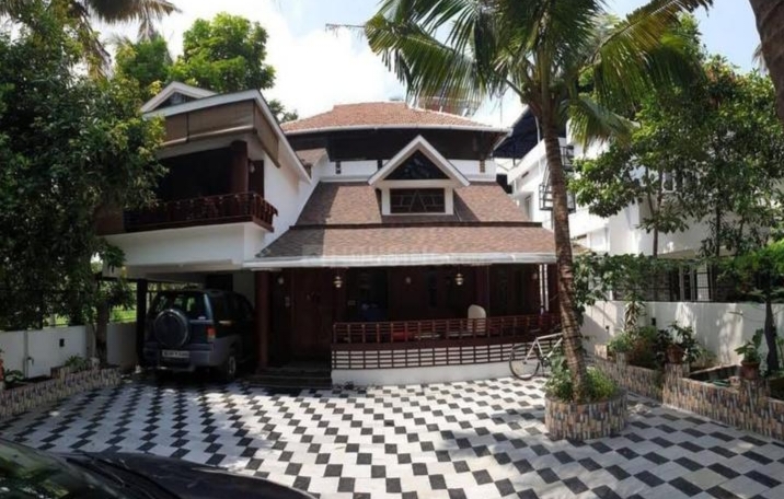 Fully furnished premium house for sale vazhakala