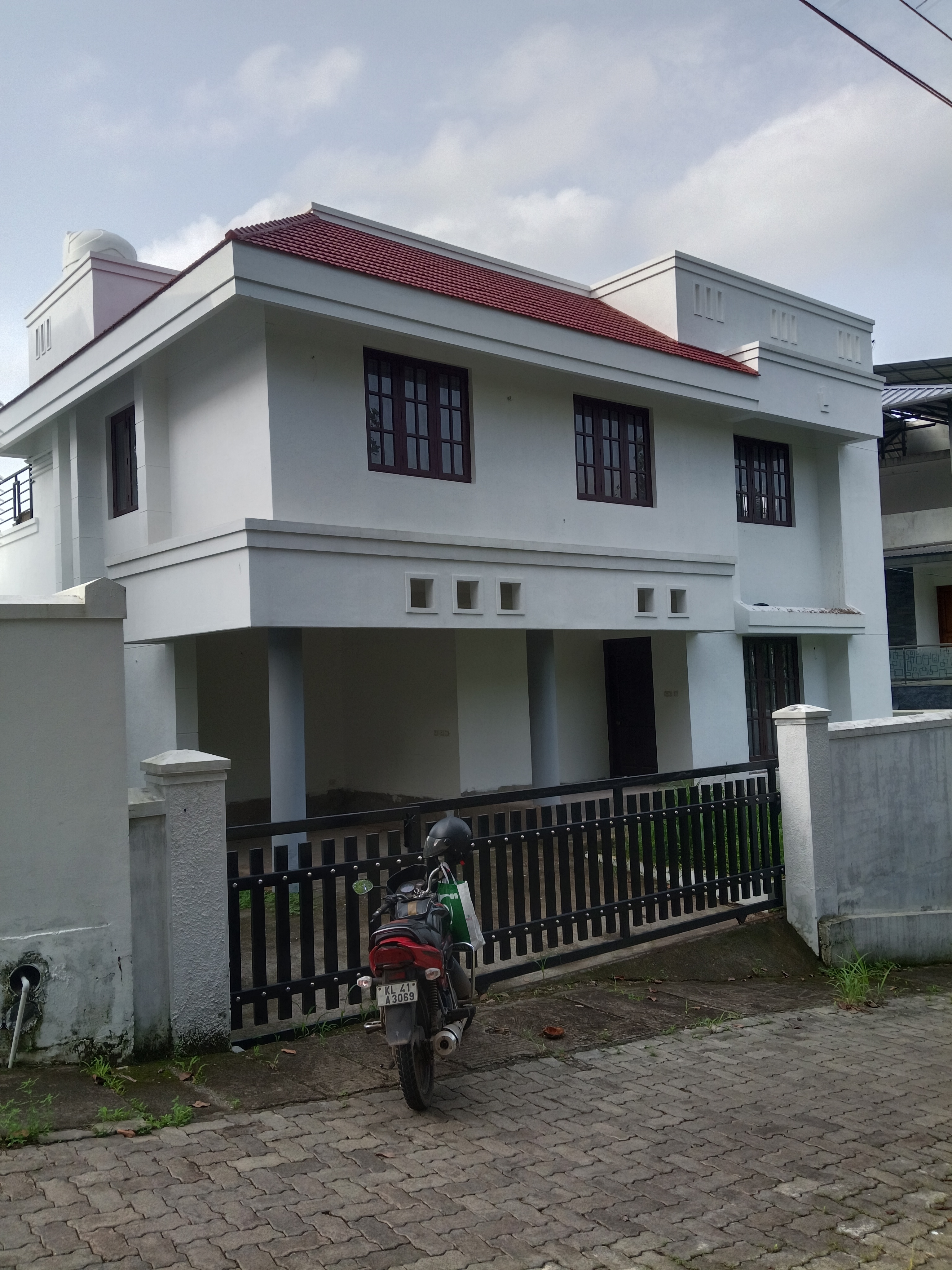 Villa for sale kalamassery