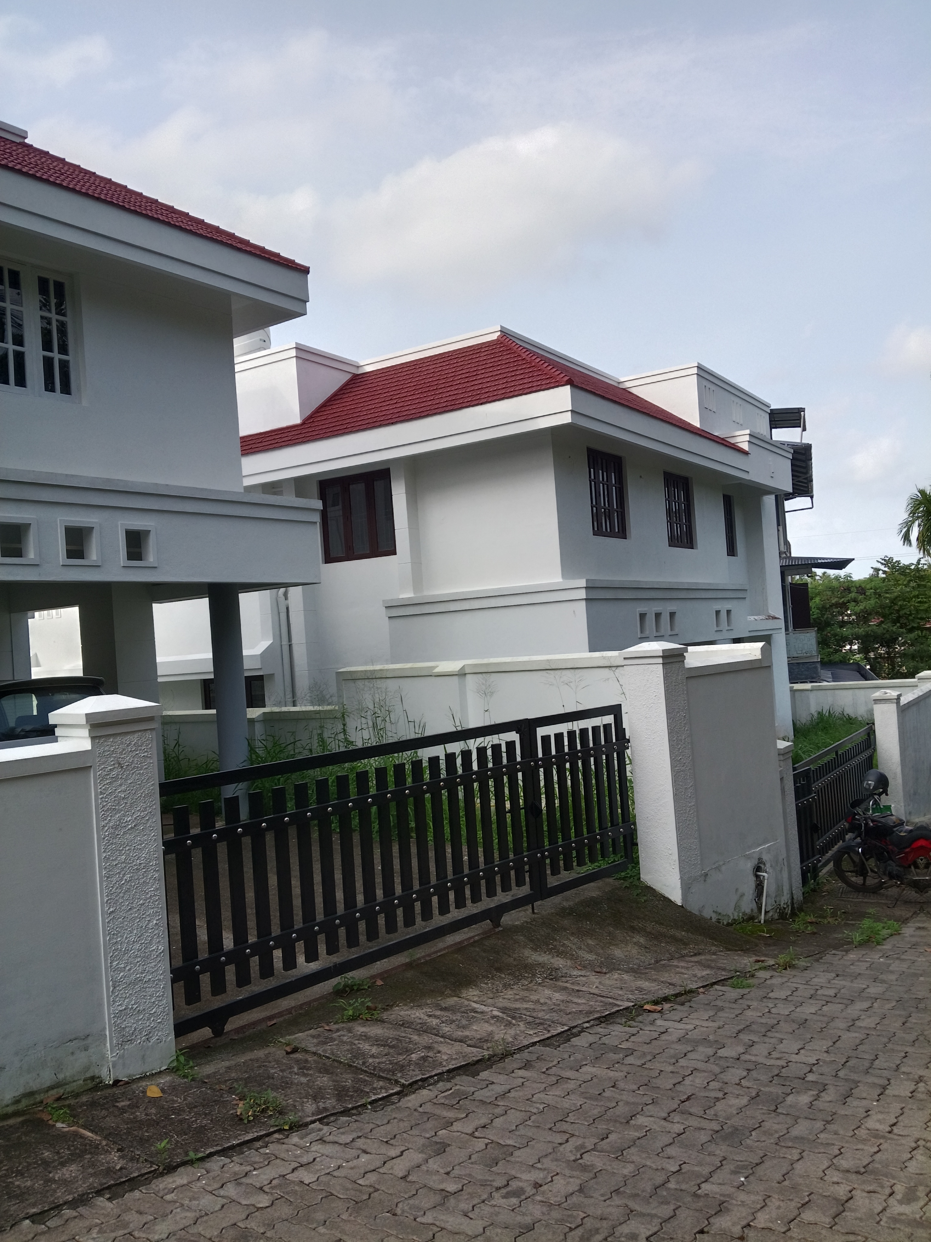 Villa for sale kalamassery