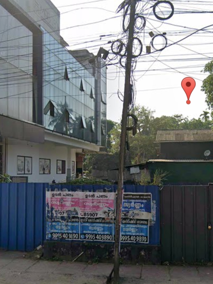 10 cents Commercial plot Vytilla ponnurunni